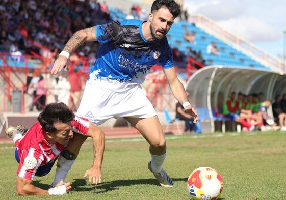 El Don Benito mira con tensión por el retrovisor