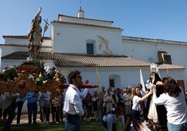 El encuentro en las Cruces puso fin un año más a la Semana Santa