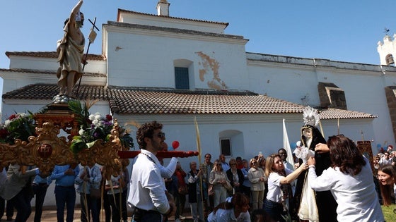 El encuentro en las Cruces puso fin un año más a la Semana Santa