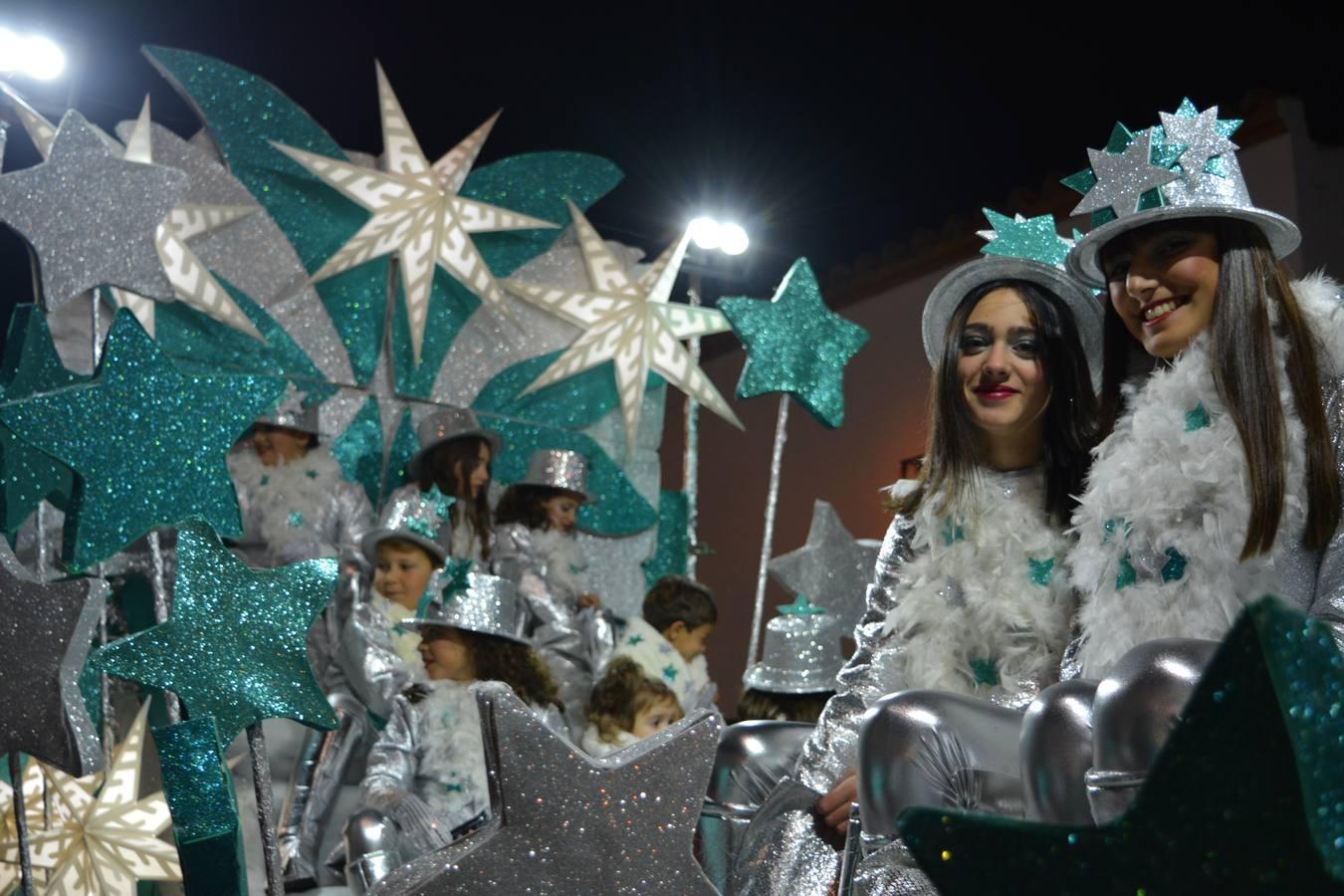 Imágenes de las carrozas que acompañaban a SSMM los Reyes Magos de Oriente, junto a los niños y jóvenes de Fregenal. 