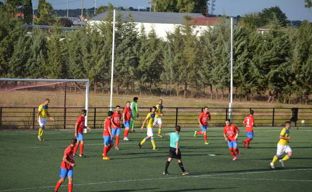 Imagen del partido de la primera vuelta entre el Frexnense y el Ilipense, que acabó empate a cero.