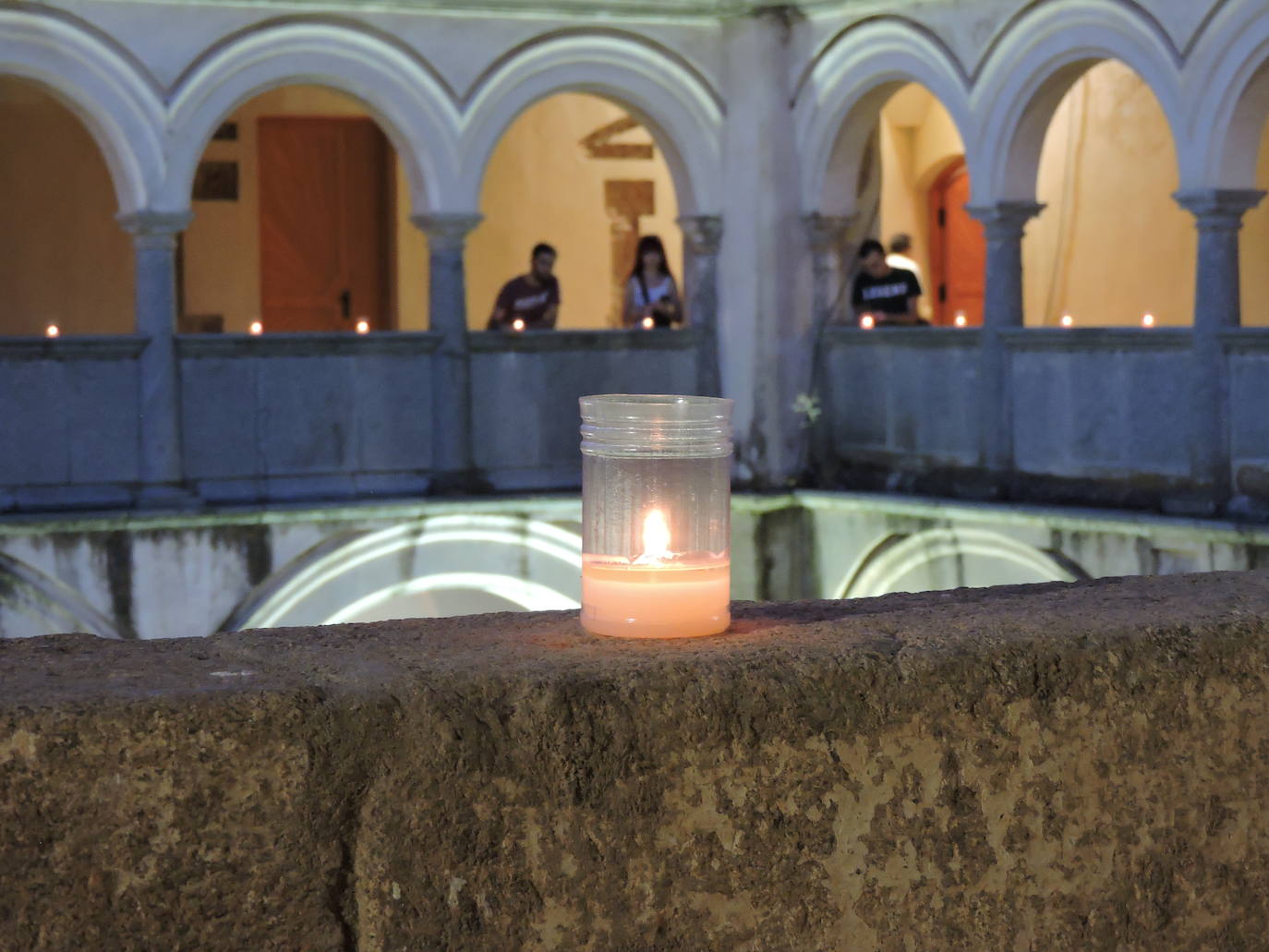 100 fotos sobre todas las actividades de la noche en blanco frexnense.