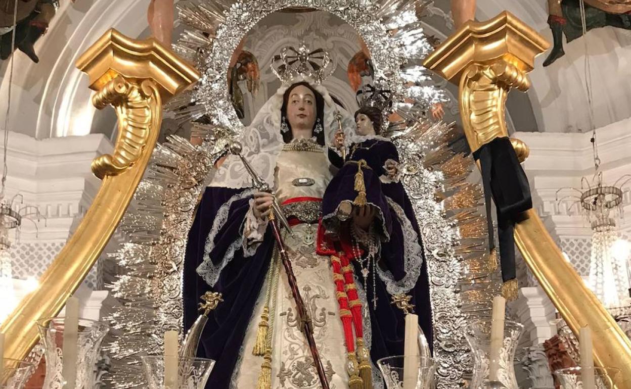 Virgen de los Remedios vestida para la Cuaresma