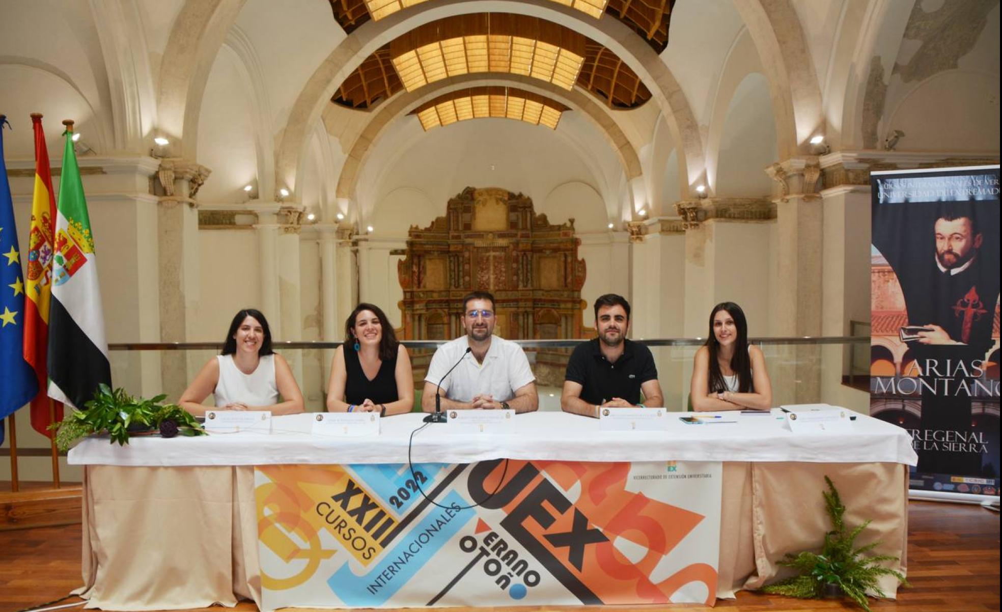 Humanismo y Ciencias Sociales se dan la mano en la jornada de clausura del curso Arias Montano