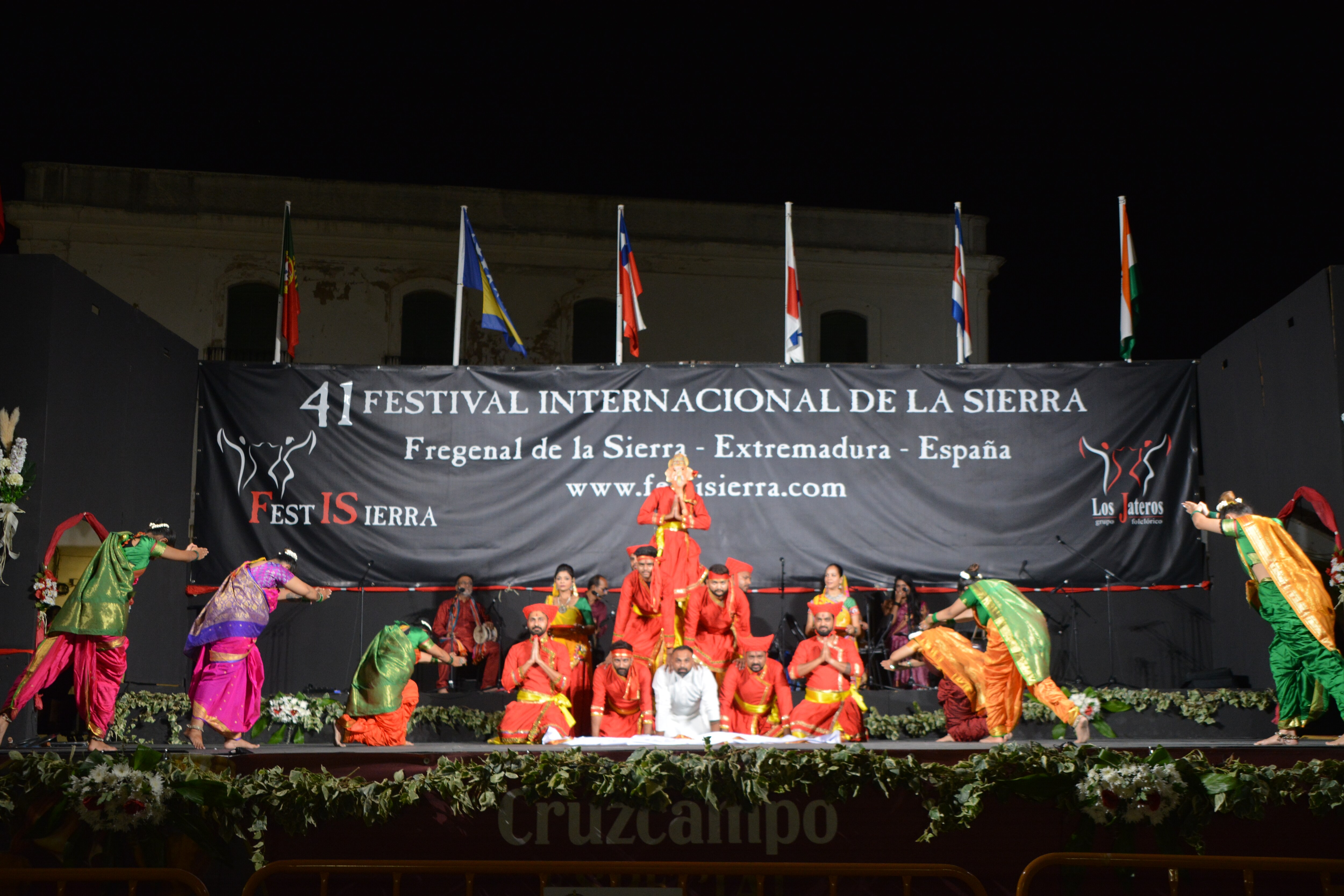 Chile deslumbra entre las agrupaciones internacionales del Festival