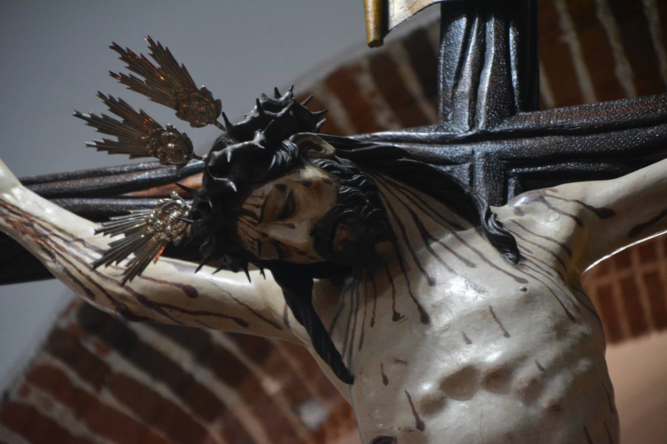 Las procesiones del Viernes Santo se quedaron en los templos