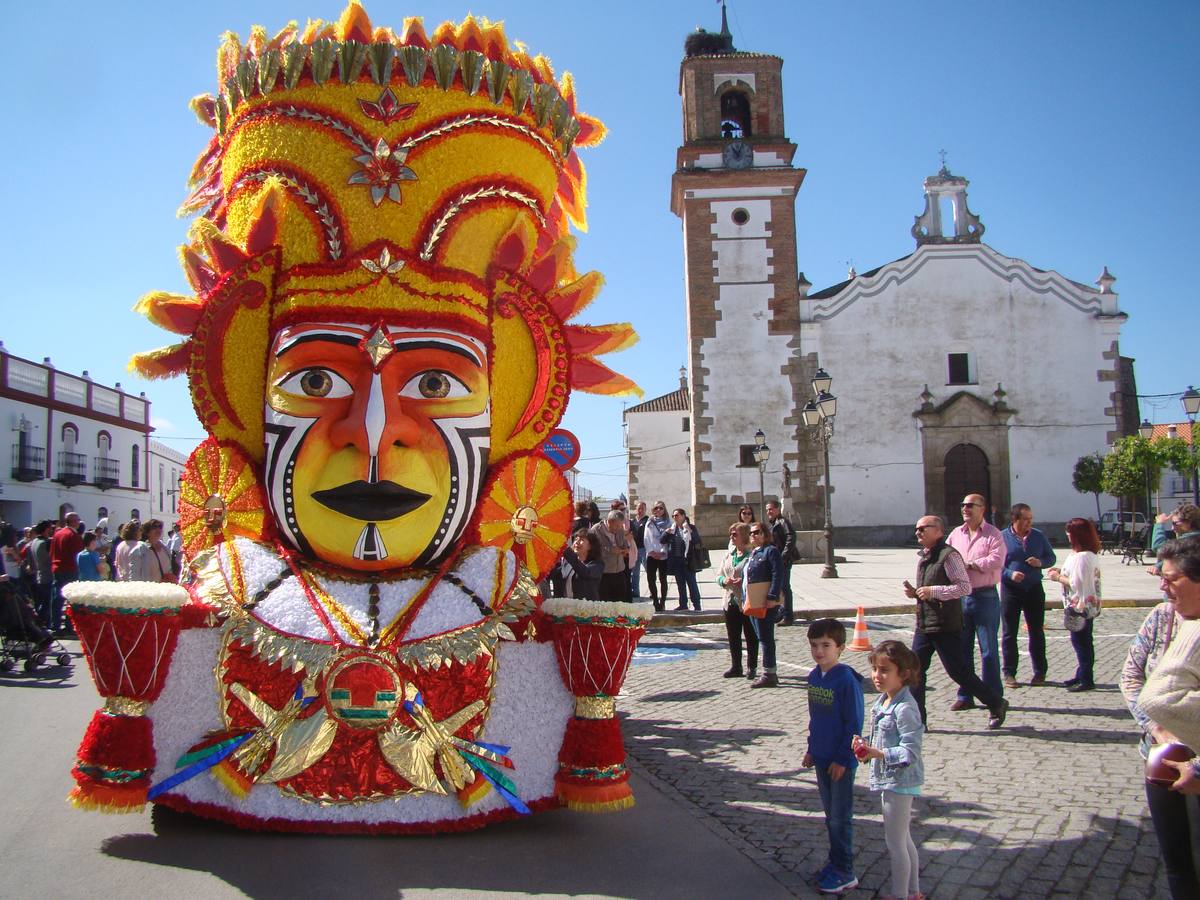 'La fiesta del Sol' primer premio de carrozas en Bodonal de la Sierra