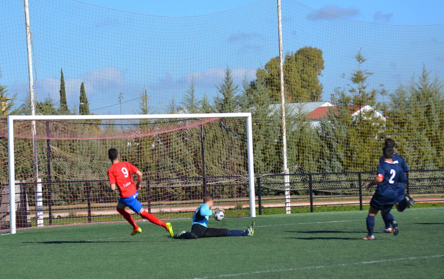 El Frexnense recupera el tren de cabeza con una holgada victoria frente a la Segureña (4-1)