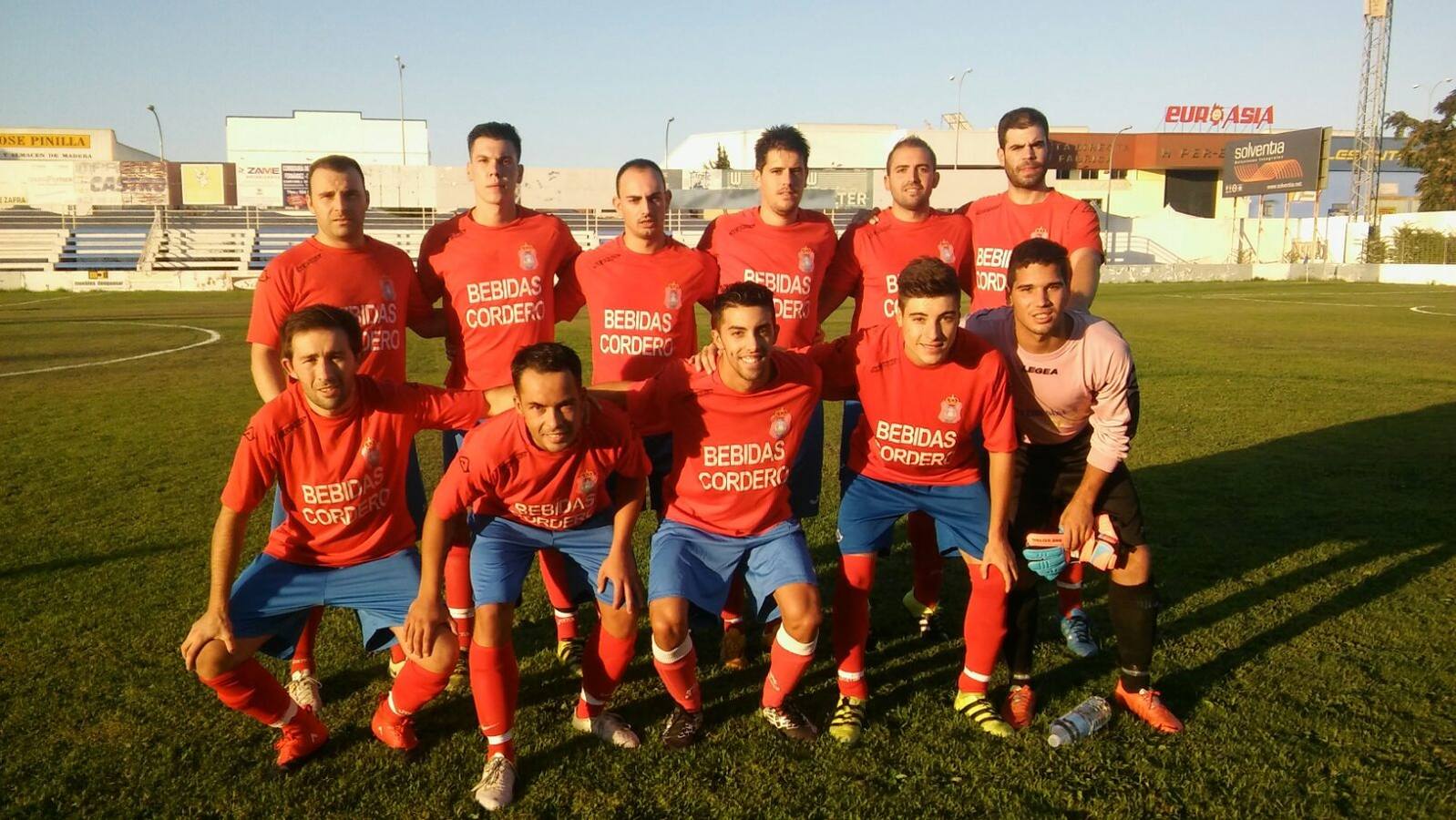 Alineación inicial del equipo en Zafra. 