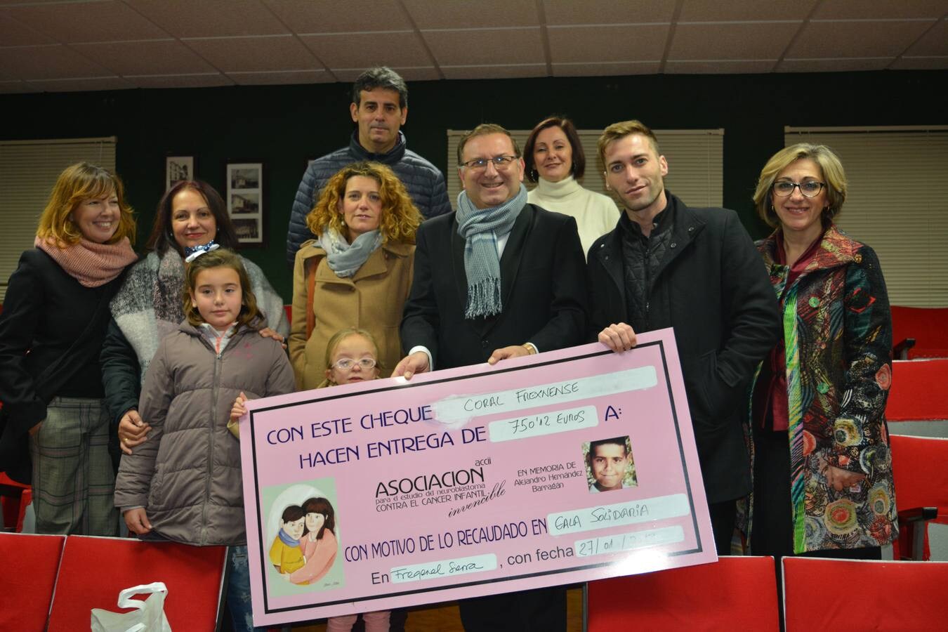 La Gala Solidaria que arrancaba con el 50 Aniversario de la Coral Frexnense recaudó 750,12 euros