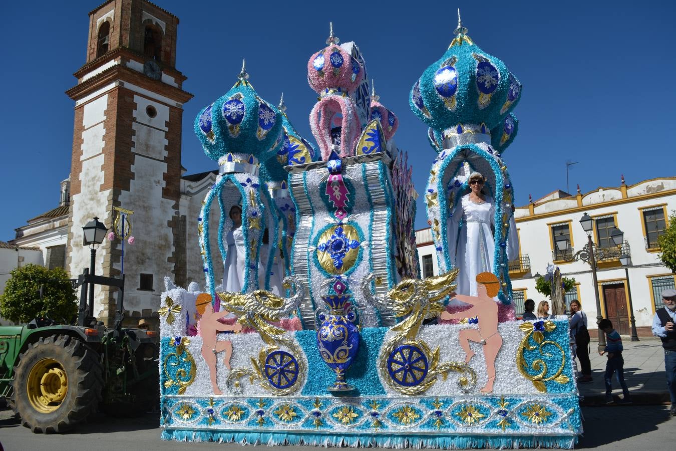 ‘El Sueño del Zar’ primer premio de carrozas en Bodonal de la Sierra