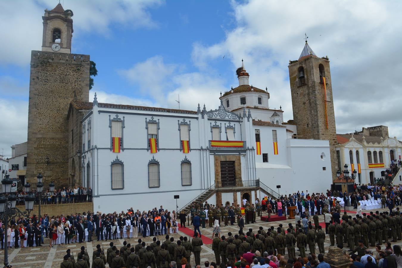Más de 300 personas juran bandera en Fregenal de la Sierra