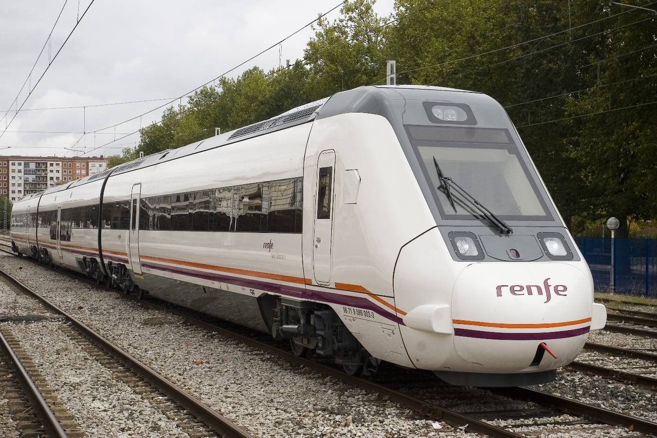 El Gobierno cambiará once trenes substituyendo la Serie 599 por la 598