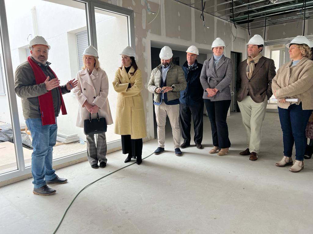 Sara García visita las obras del nuevo centro de salud de Fuente de Cantos