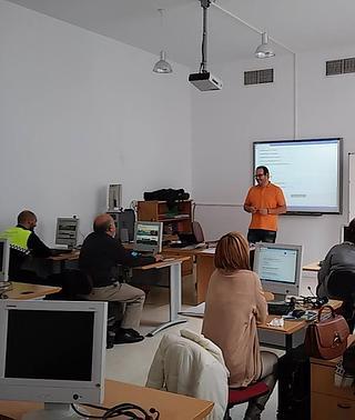 Los trabajadores de la administración pública se forman en TIC