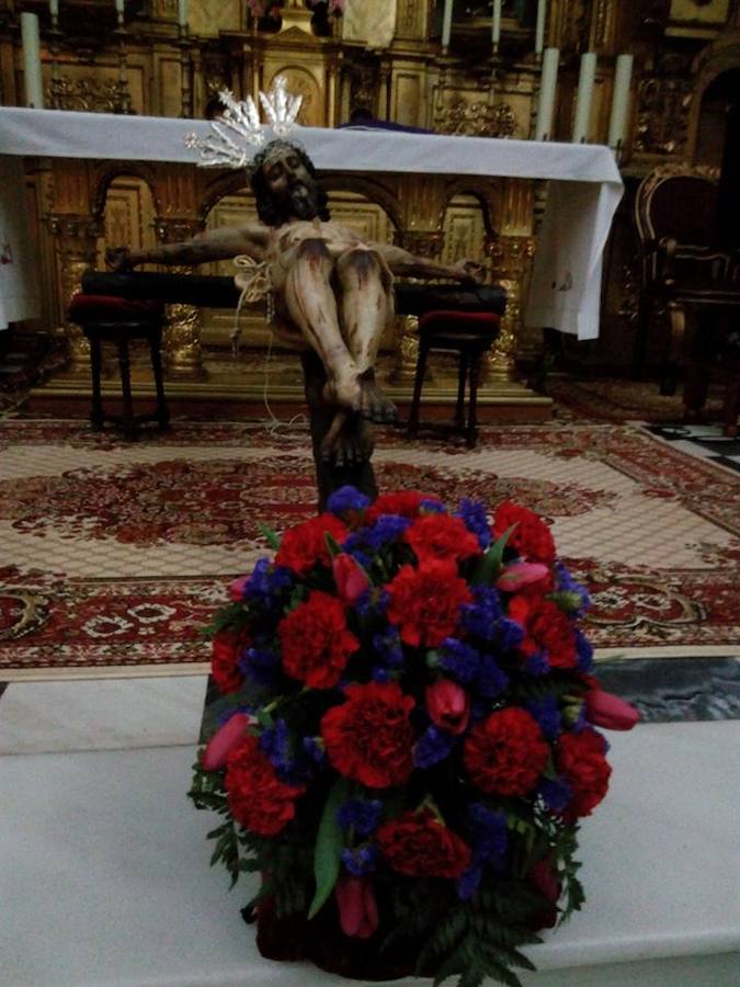 El Cristo Crucificado y la Virgen de las Angustias son trasladados hoy a la parroquia