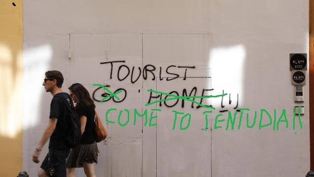 'Tourist come to Tentudía', turismofilia en la comarca