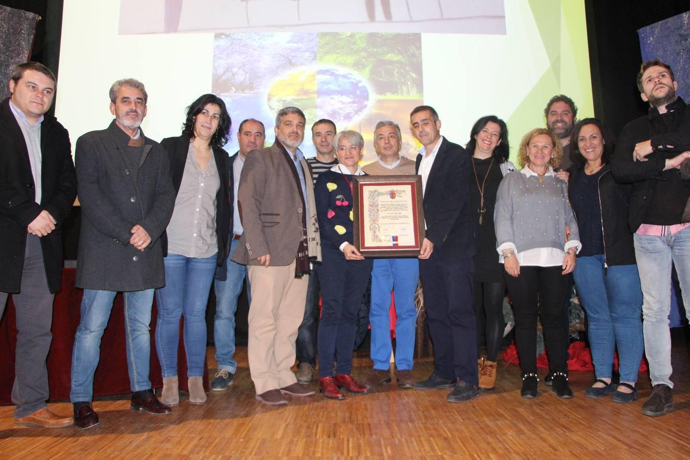 Políticos que conforman la corporación municipal de Guareña con Antonia López.