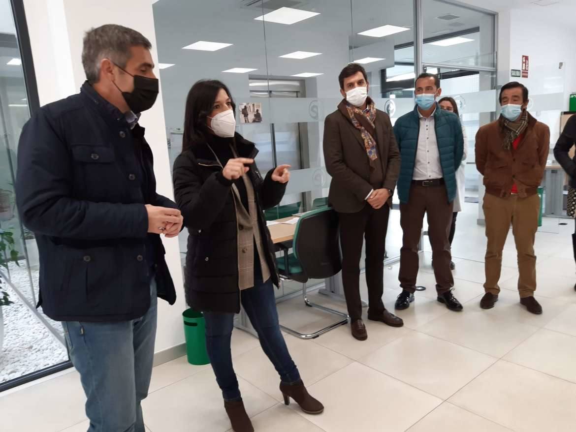 Esther Gutiérrez anuncia un plan de modernización de los Centros de Empleo dotado con 4 millones