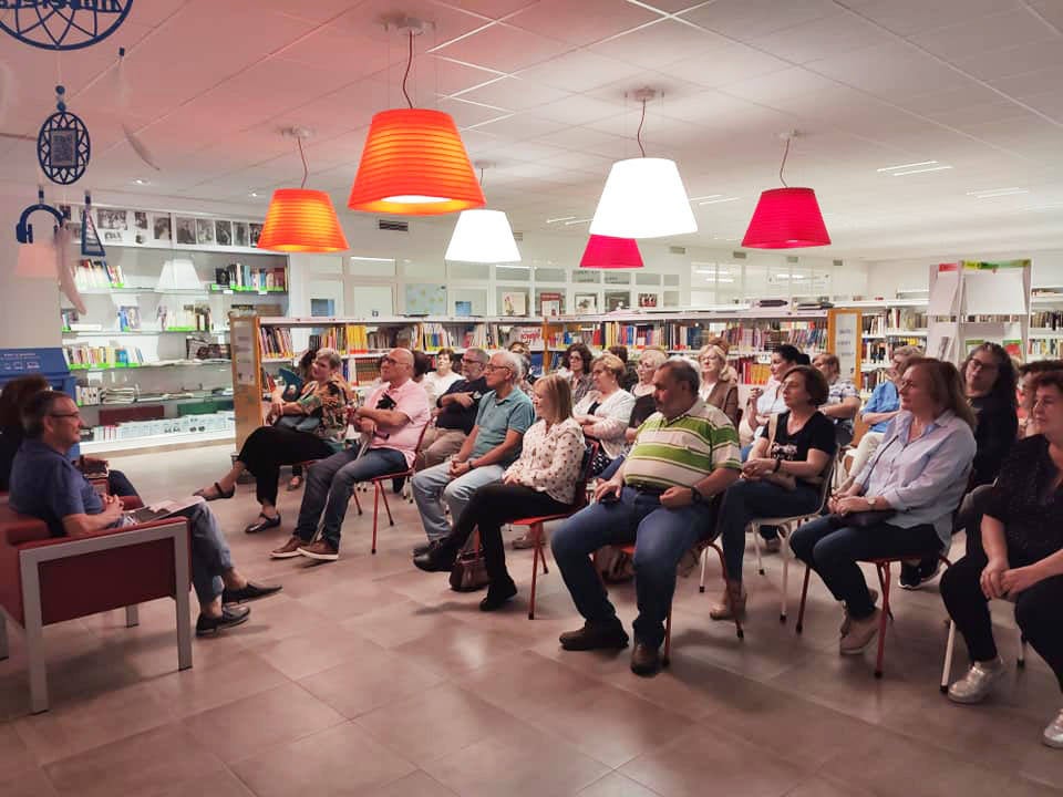 Empezó a rodar el nuevo curso de los clubes de lectura de la biblioteca municipal