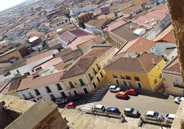 Imagen desde el campanario de la iglesia que sus aledaños recogerán muchas actividades la Vuelta a Extremadura.