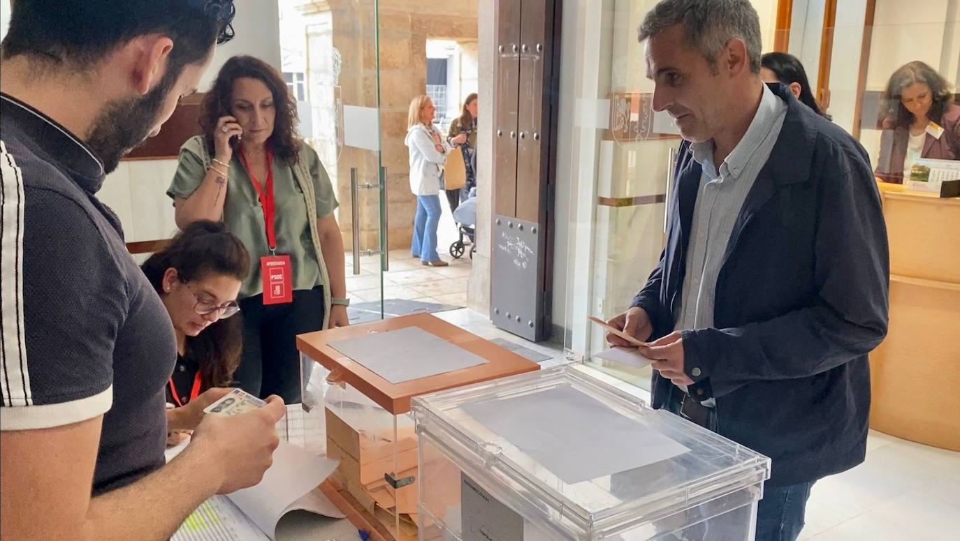 Abel González revalida la mayoría absoluta