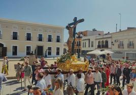 Procesión del Cristo de las Aguas por la Plaza de San Gregorio de Guareña.