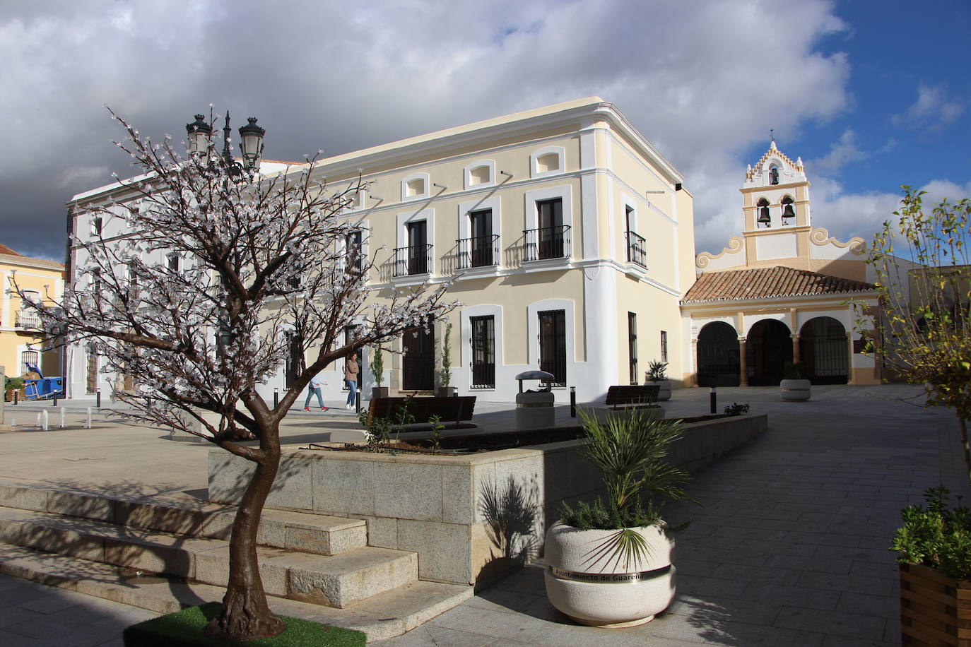 La Plaza de San Gregorio también lucirá en esta Navidad con dos árboles novedosos.