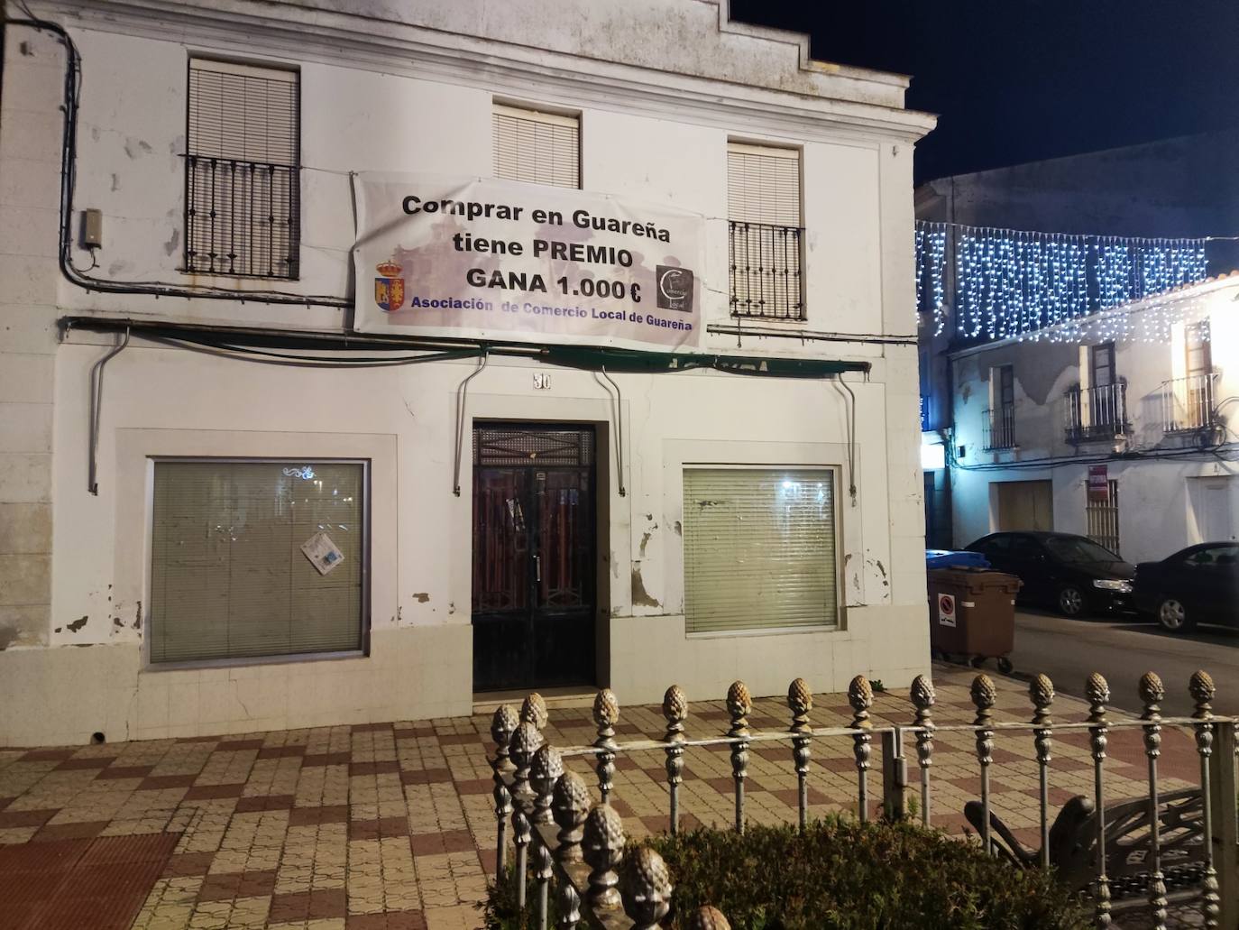 Pancarta anunciando la campaña de comprar en Guareña tiene premio.