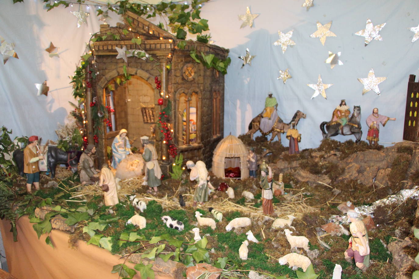 Portalito del colegio Nuestra Señora de los Dolores.
