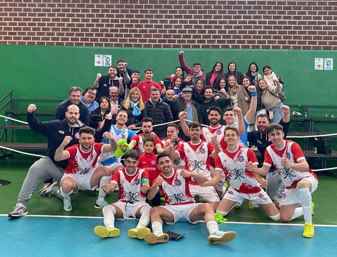 Los hermanos Muñoz dan la victoria al FS Guareña a domicilio