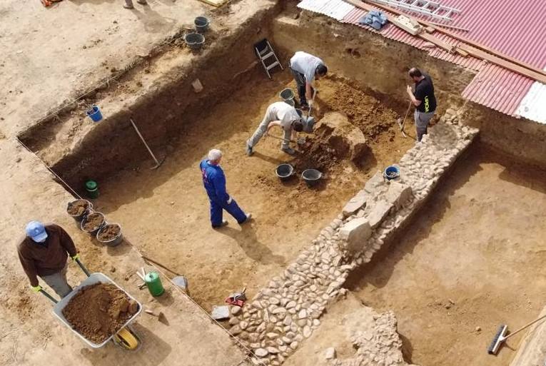 Al tajo para dar con la puerta de entrada al Turuñuelo