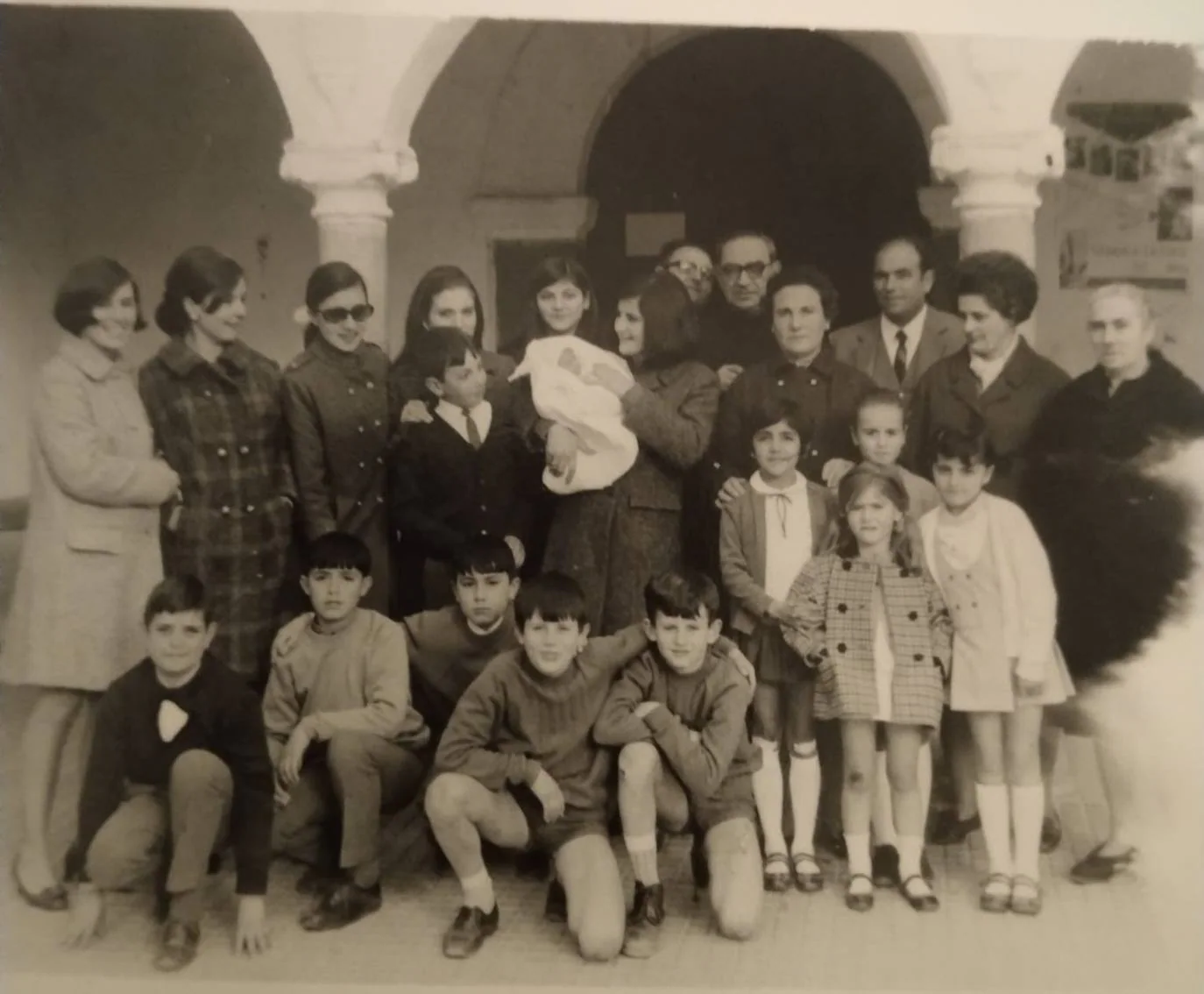 Recaredo en un bautizo en San Gregorio con su familia «los Castellanos».