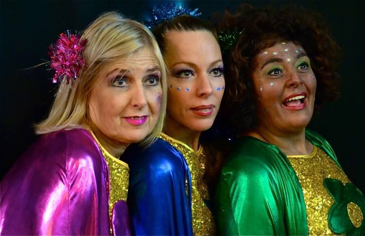 Las esposas de los Reyes Magos visitan Guareña