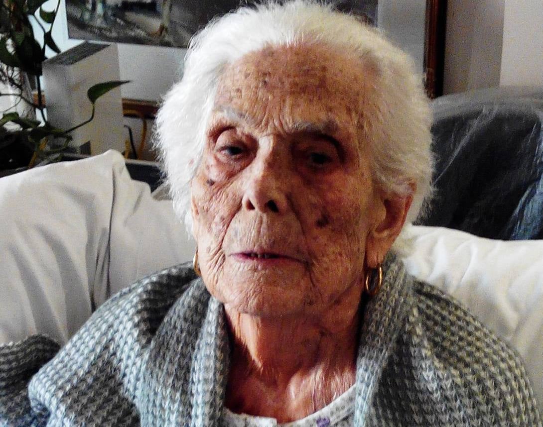 Petra Pascual Monago, nacida en Guareña en diciembre de 1919, ha cumplido recientemente 97 años, y todavía recuerda su niñez y juventud en el pueblo.