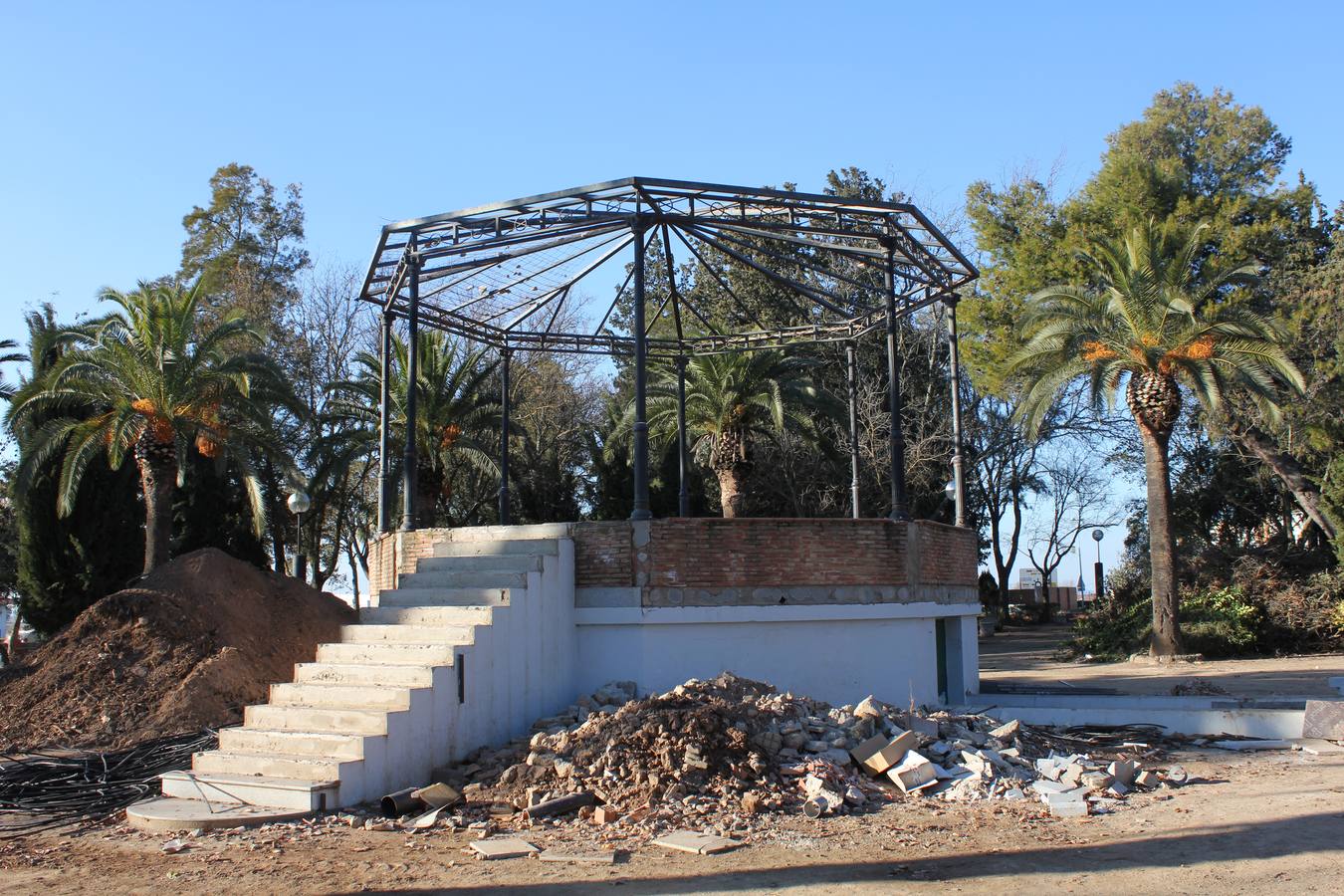 La asistencia técnica municipal cree en la demolición del quiosco San Ginés por ajustarse a la ley vigente