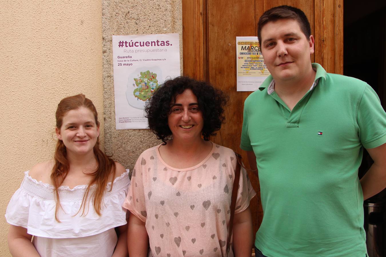 De izda. a drcha., Jara Romero, Clara Sayavera, y Miguel Ramírez, de Podemos Extremadura.
