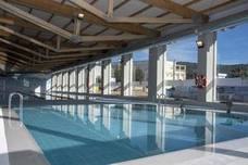 Imagen de la piscina climatizada de Herrera del Duque