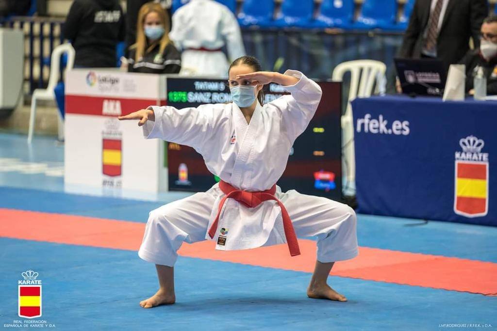 Los herrereños Elena Sanz e Ismael Muñoz de la Flor han representado este fin de semana a la selección extremeña de Karate