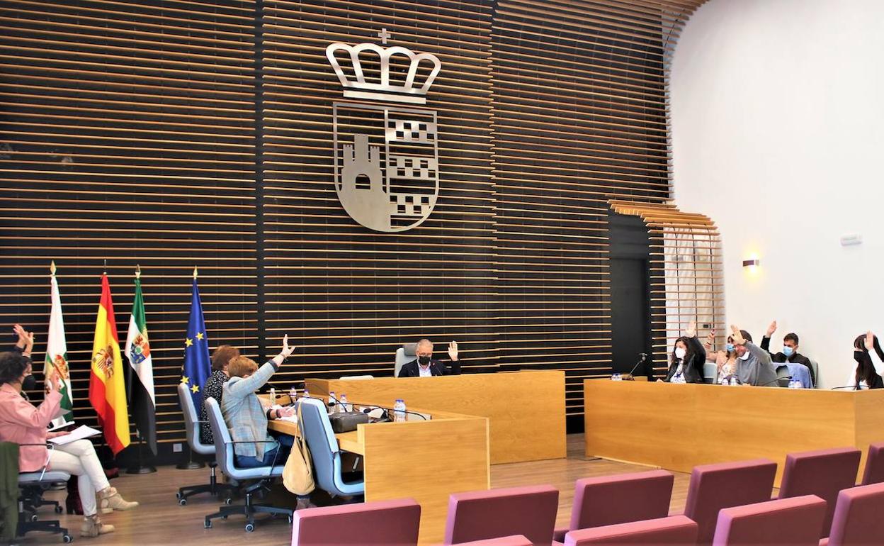 Celebrado el pleno correspondiente al mes de abril