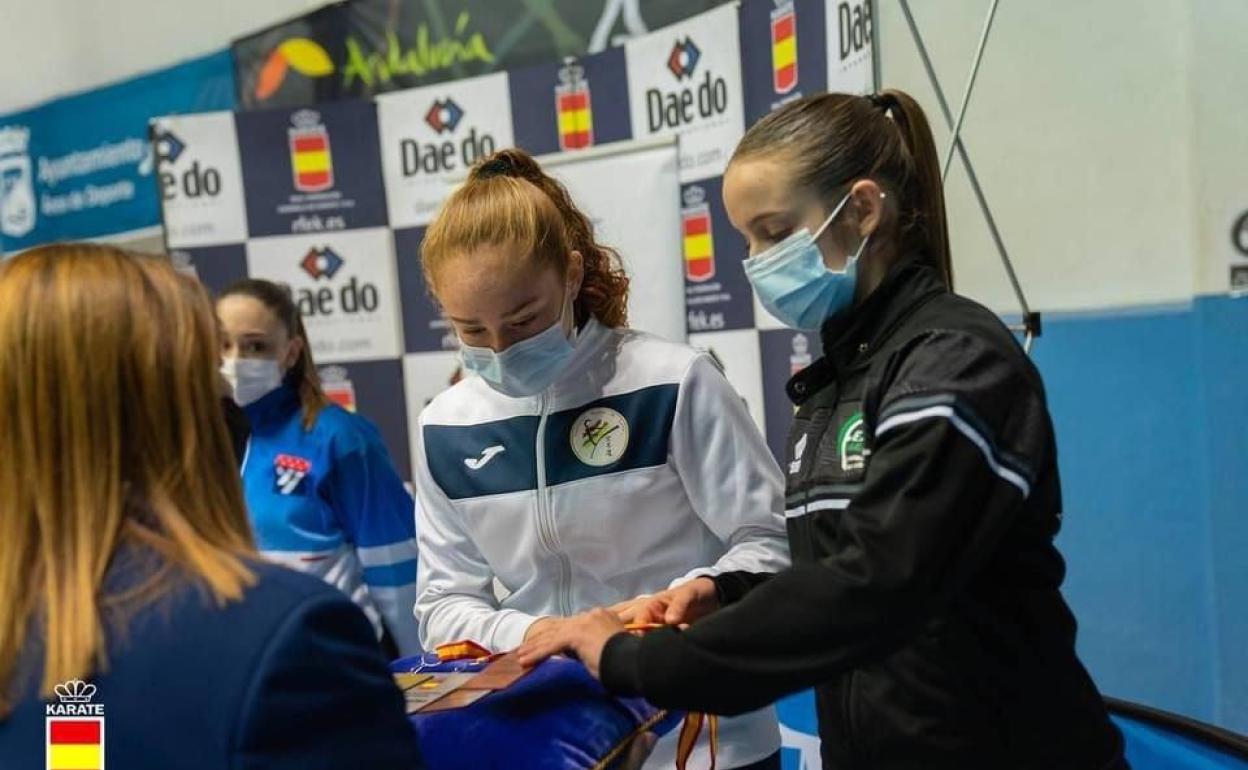 Elena Sanz Romero medalla de bronce en el campeona de España cadete, Junior y Sub-21