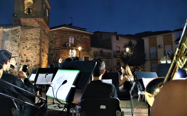 Concierto didáctico celebrado en Peloche, sufragado por la Diputación a través de su plan de Cultura