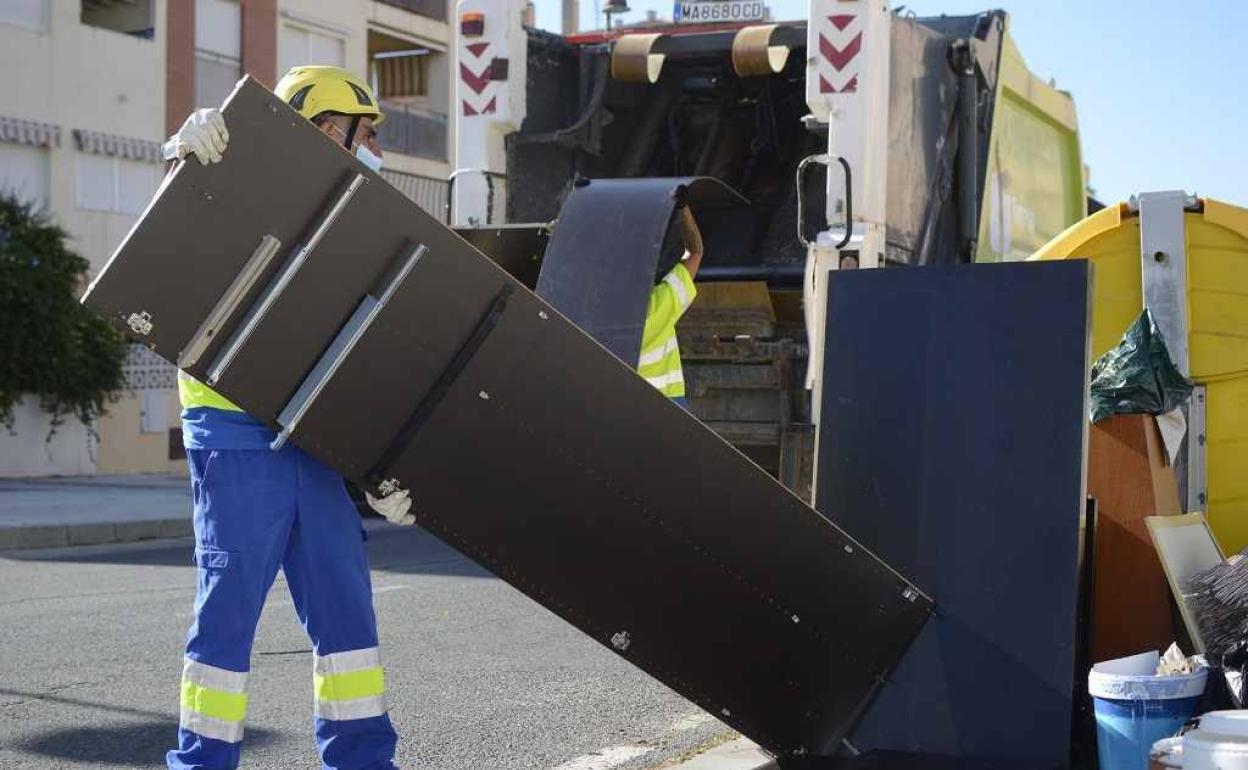 El 18 de mayo se realizará la recogida de enseres en Herrera del Duque