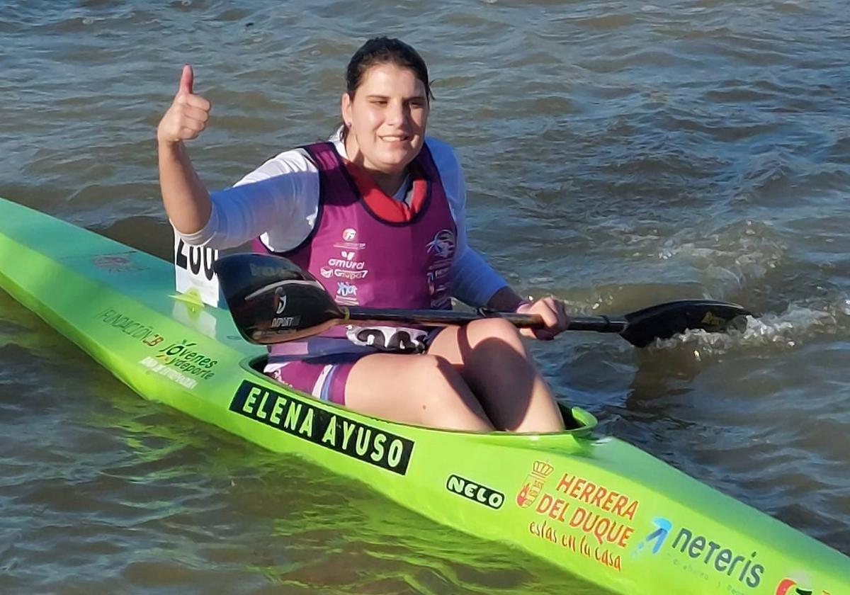 Elena Ayuso triunfa y dedica su victoria a los afectados por el cáncer