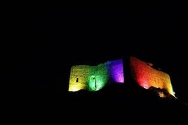 Castillo de Herrera del Duque iluminado