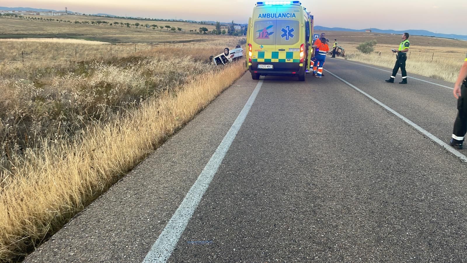 Un herido por colisión entre un turismo y un tractor en Talarrubias