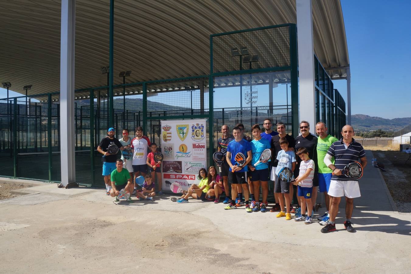 II Clinic Teo Zapata en las pistas depádel del polideportivo municipal