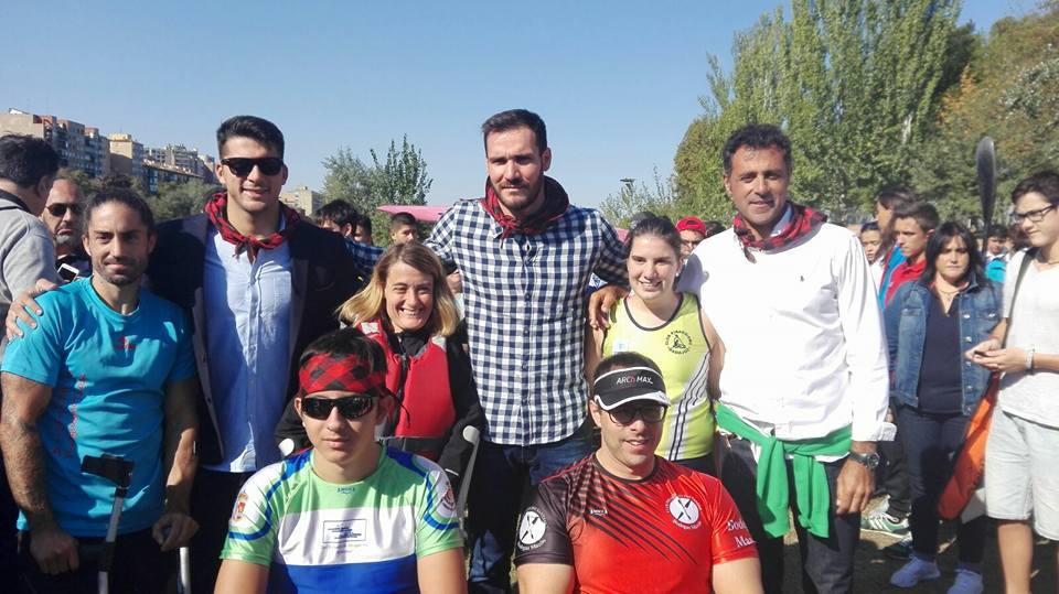 Ayuso consigue sendas medallas de oro en las regatas de San Saturcio y del Pilar de Zaragoza