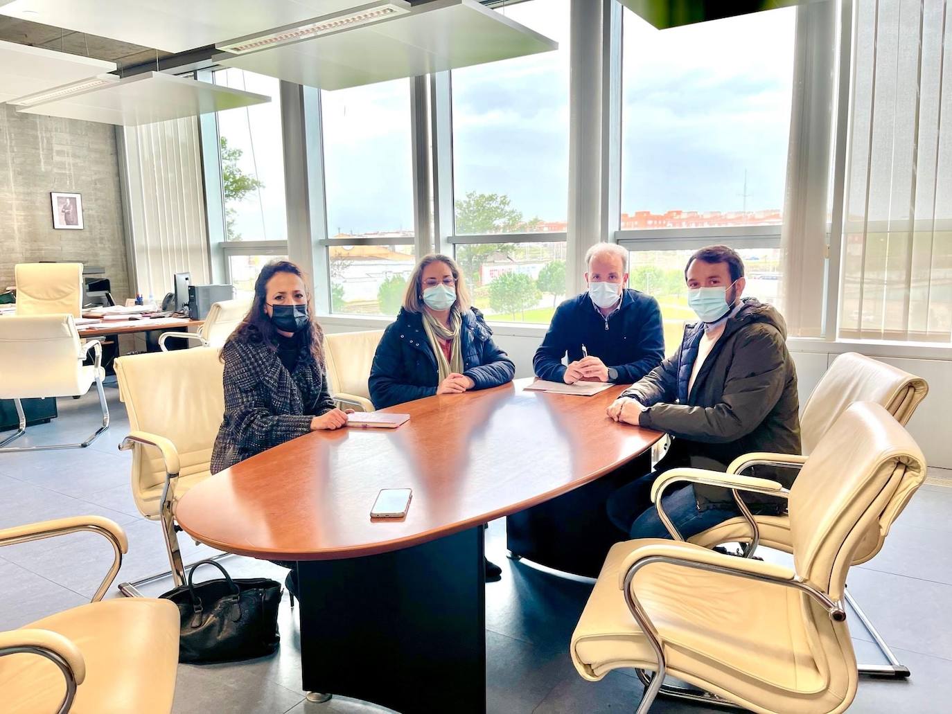 Asistentes a la reunión Cedida