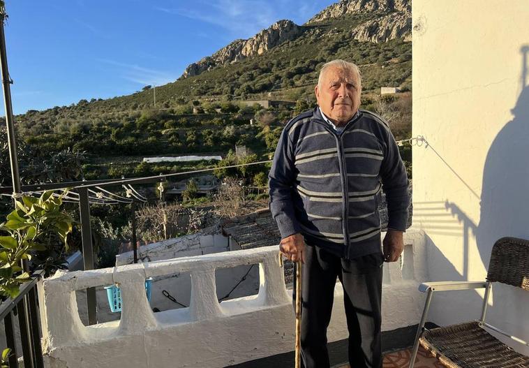 Cecilio Pintado Pérez, a punto de cumplir 96 años, «mi vida no ha sido fácil pero doy gracias a Dios por la familia que me ha dado»